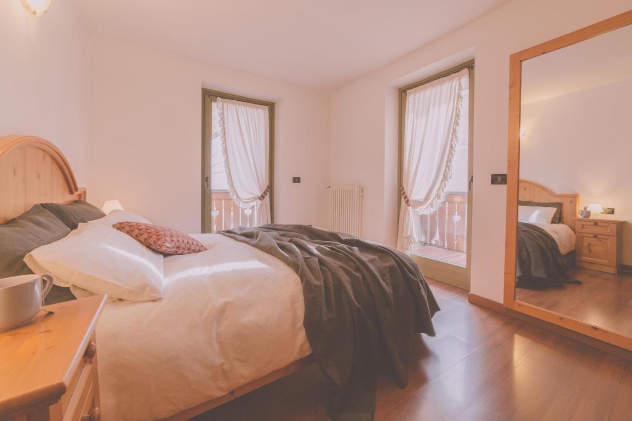 Rta Torre Del Brenta Aparthotel Madonna di Campiglio Bagian luar foto